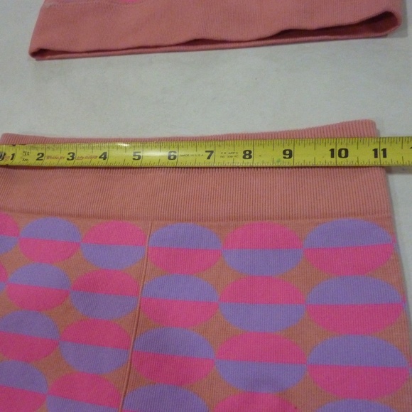 Fabletics SET Seamless High Waisted Short and Bra Womens XS Pink Purple - Picture 2 of 6